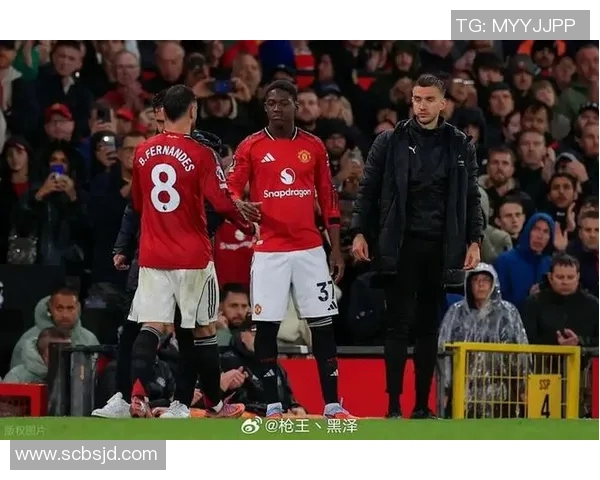 球迷炸锅：曼联这一行为引热议！